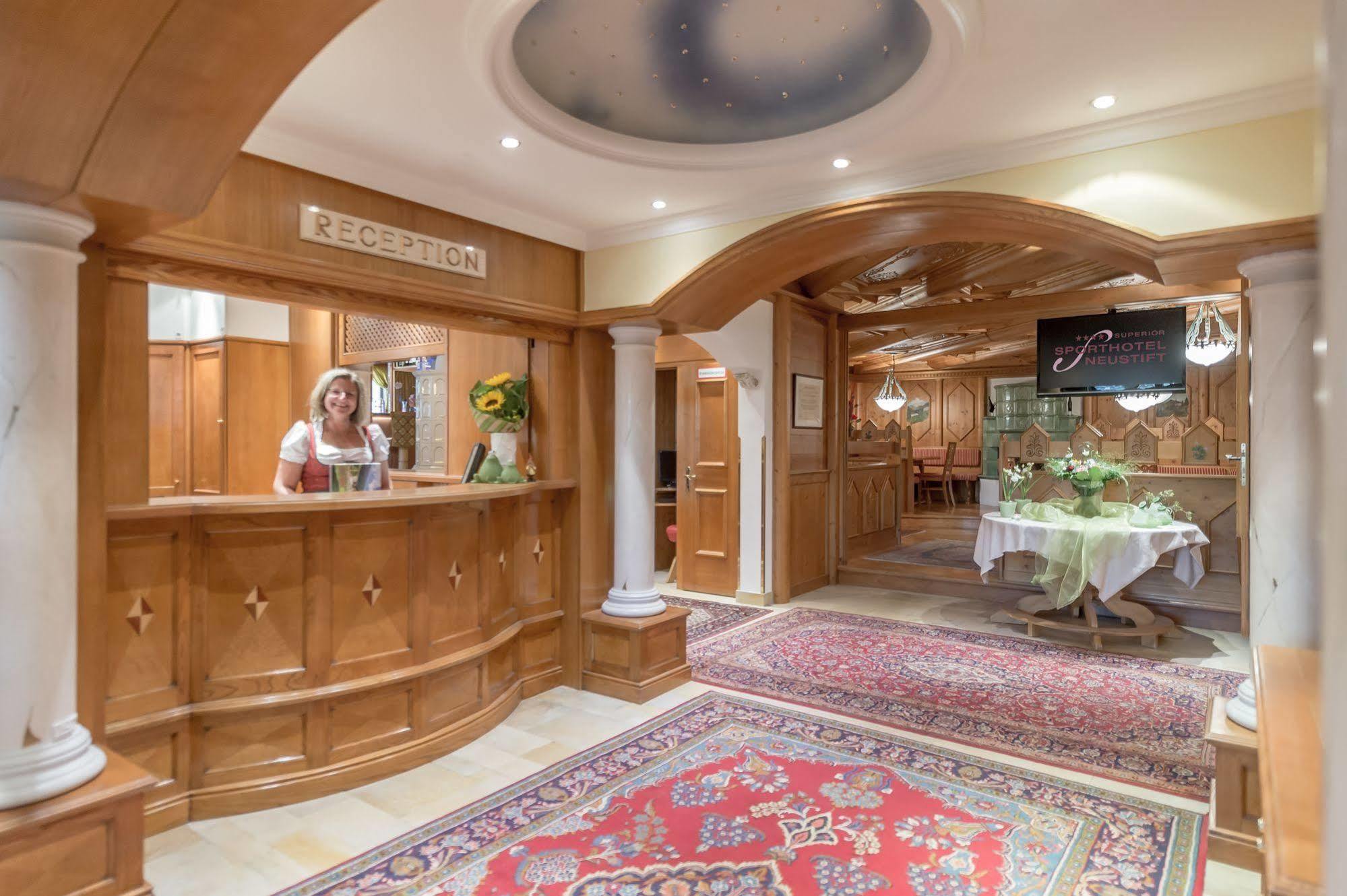 Neustift Hotel 4*